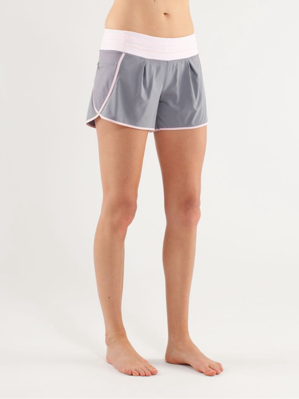 Lululemon Run: In The Sun Short
Fossil / Wee Stripe White Blush Quartz